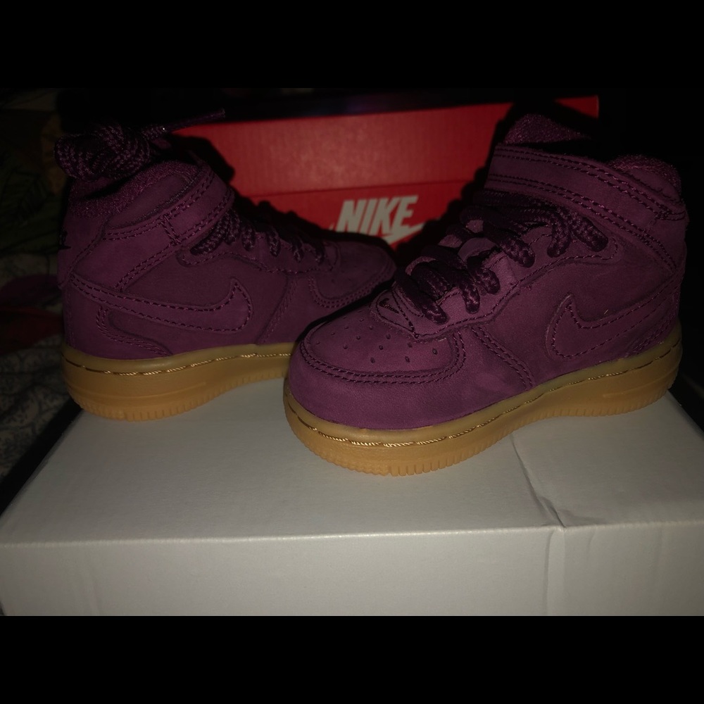High top Air Force suede